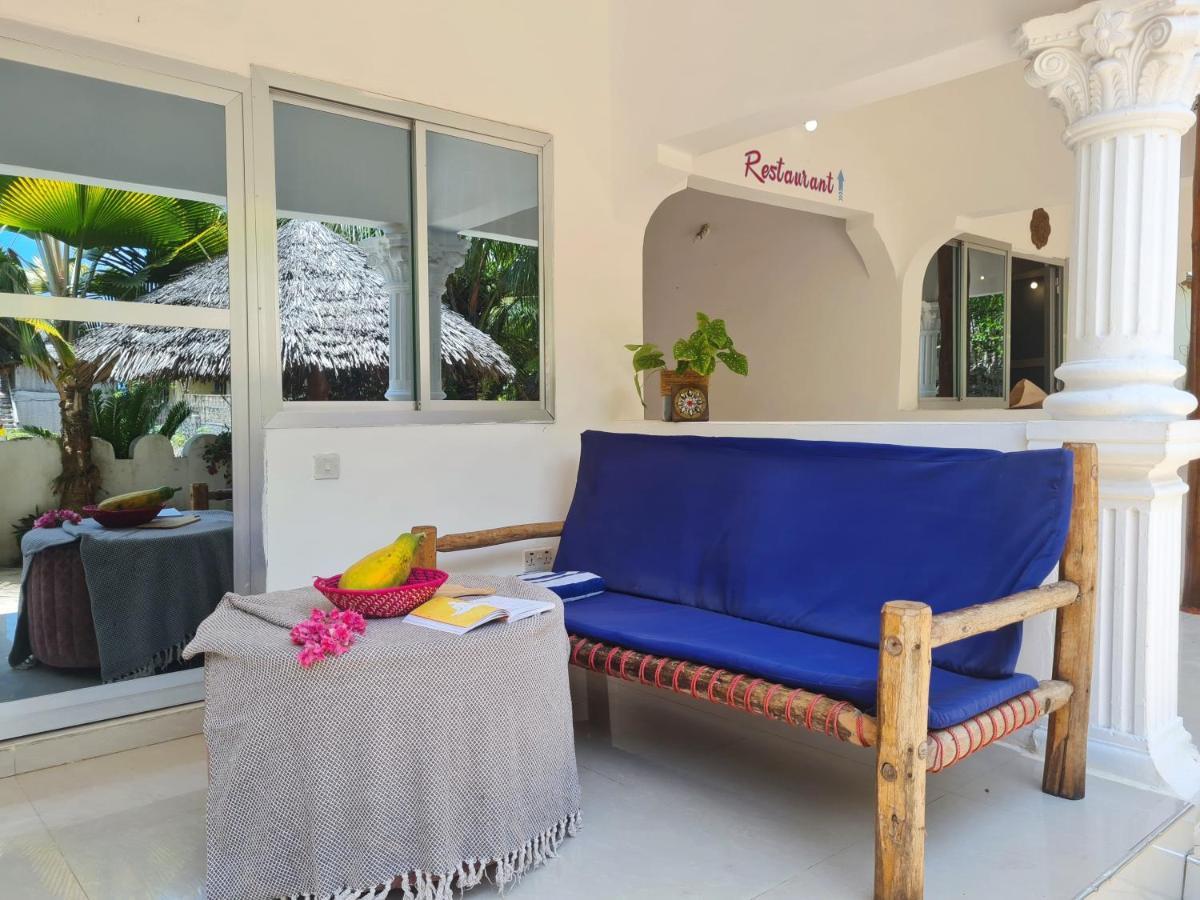 Beachfront Villa Ladha Ya Zanzibar Джамбиани Экстерьер фото