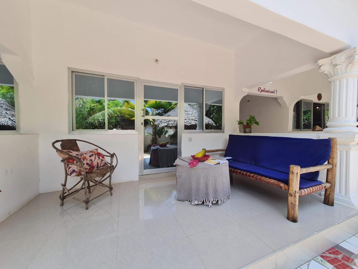 Beachfront Villa Ladha Ya Zanzibar Джамбиани Экстерьер фото