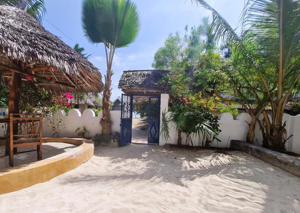 Beachfront Villa Ladha Ya Zanzibar Джамбиани Экстерьер фото